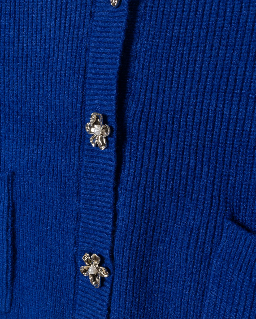Blason Flower Button Cardigan - Image 4