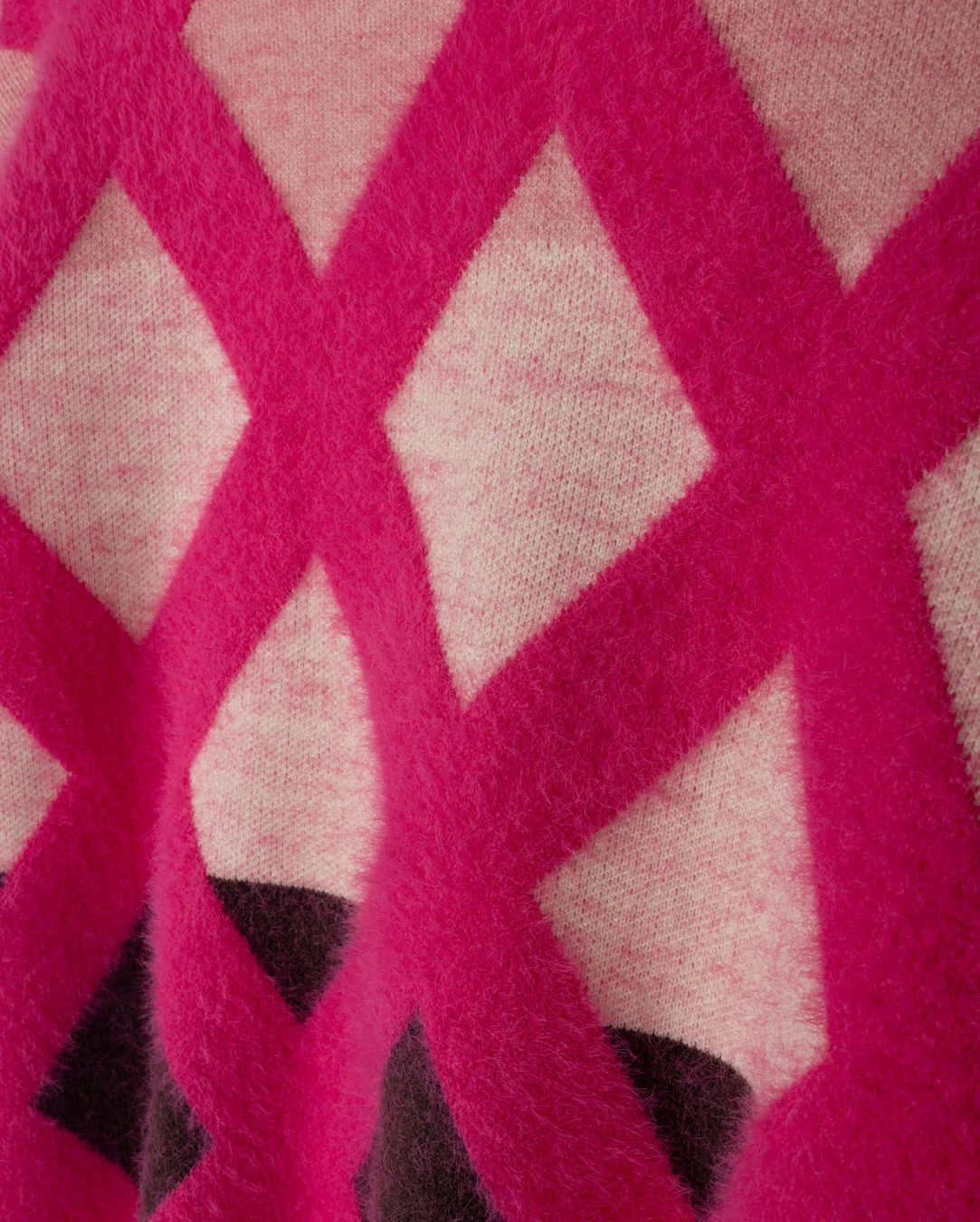 Color Block Diamond Seam Sweater - Image 2