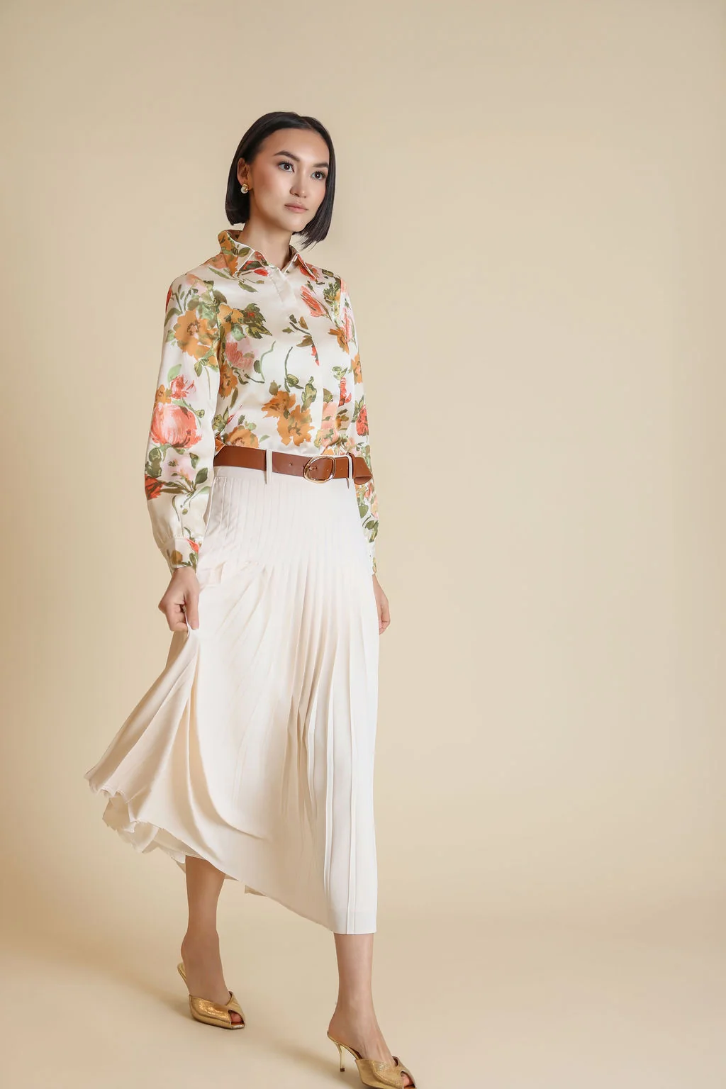 Thin Flowy Pleated Skirt - Image 3