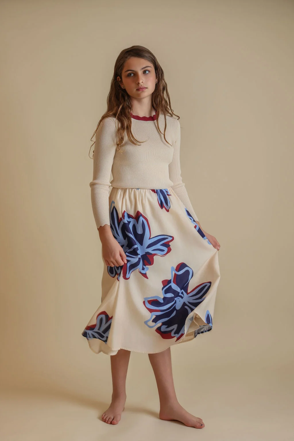 Thin Ribbed Scalloped Trim Sweater - Image 5